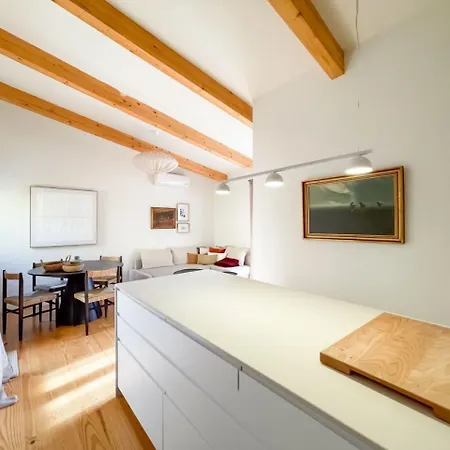 Likeathome With Swimming Pool! Apartment